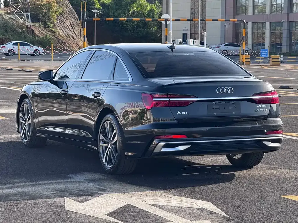 Audi A6L — фото 9