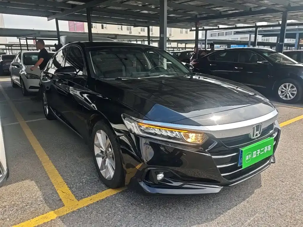 Honda Accord — фото 10