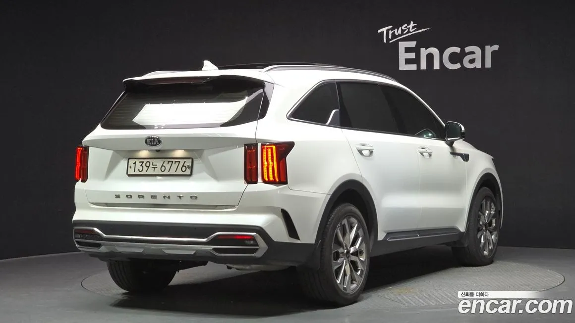 Kia Sorento — фото 5