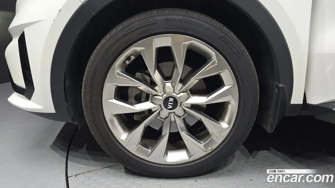 Kia Sorento — фото 9