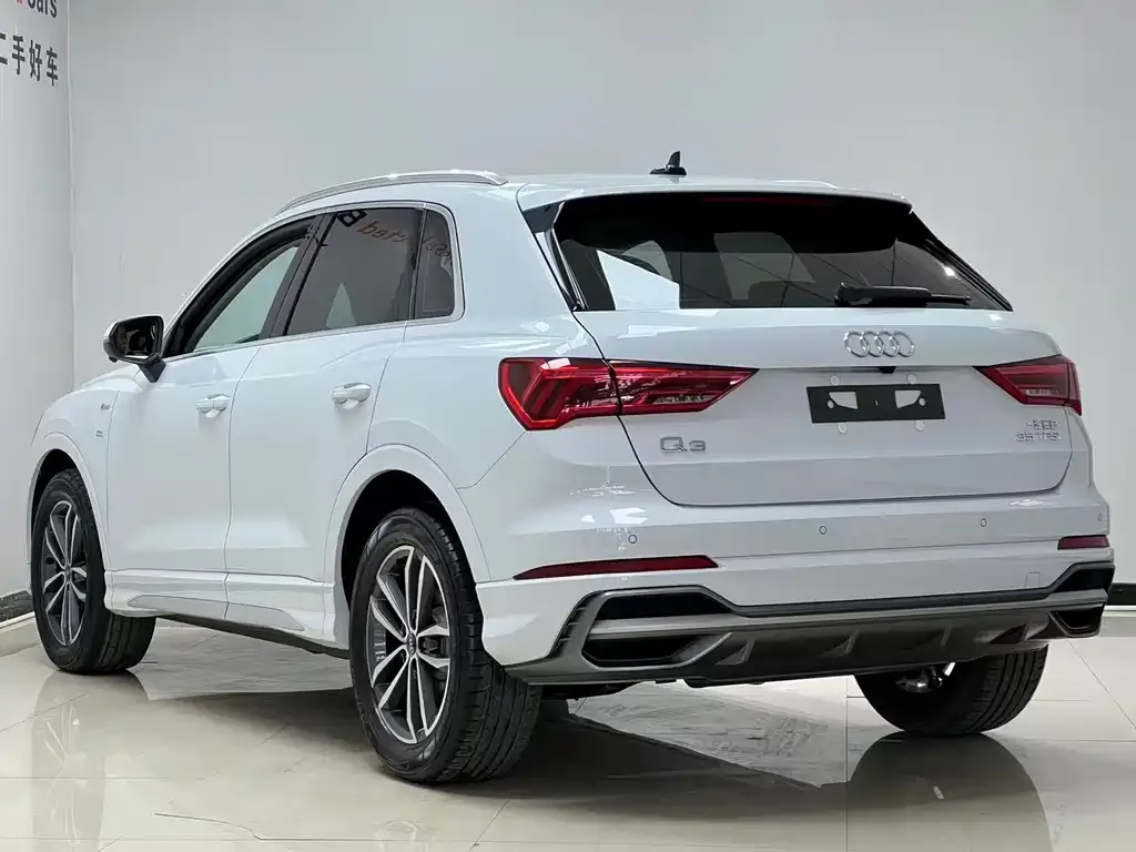 Audi Q3 — фото 9