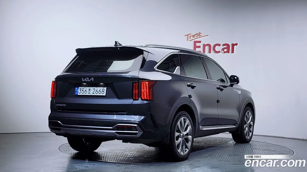 Kia Sorento — фото 6
