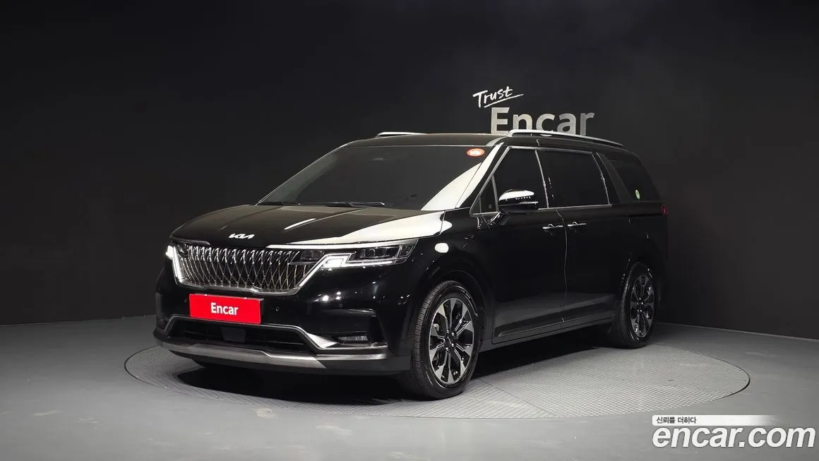 Kia Carnival — фото 1