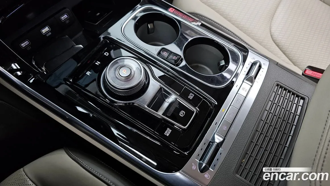 Kia Carnival — фото 10
