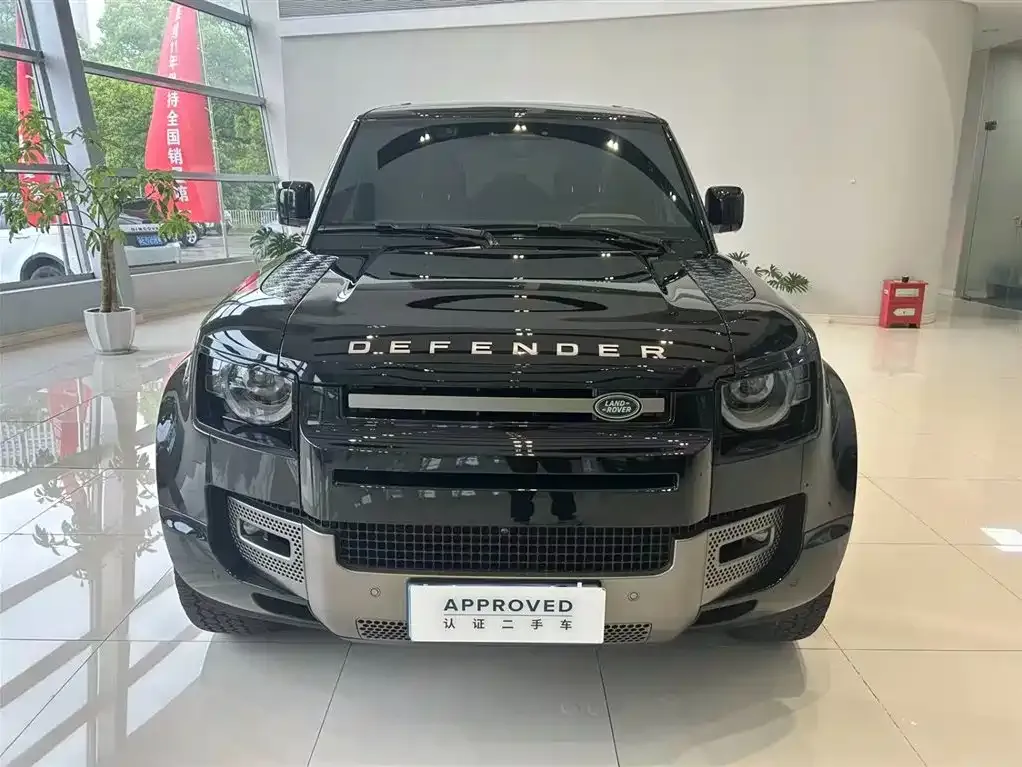 Land Rover Defender — фото 10