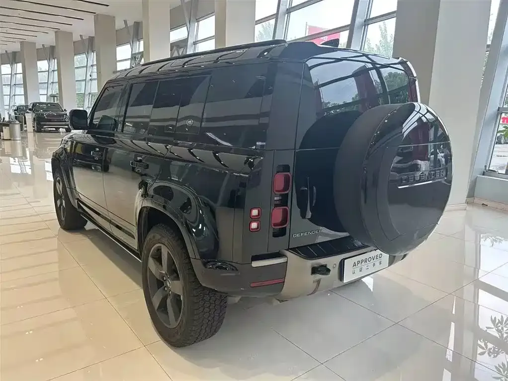 Land Rover Defender — фото 9