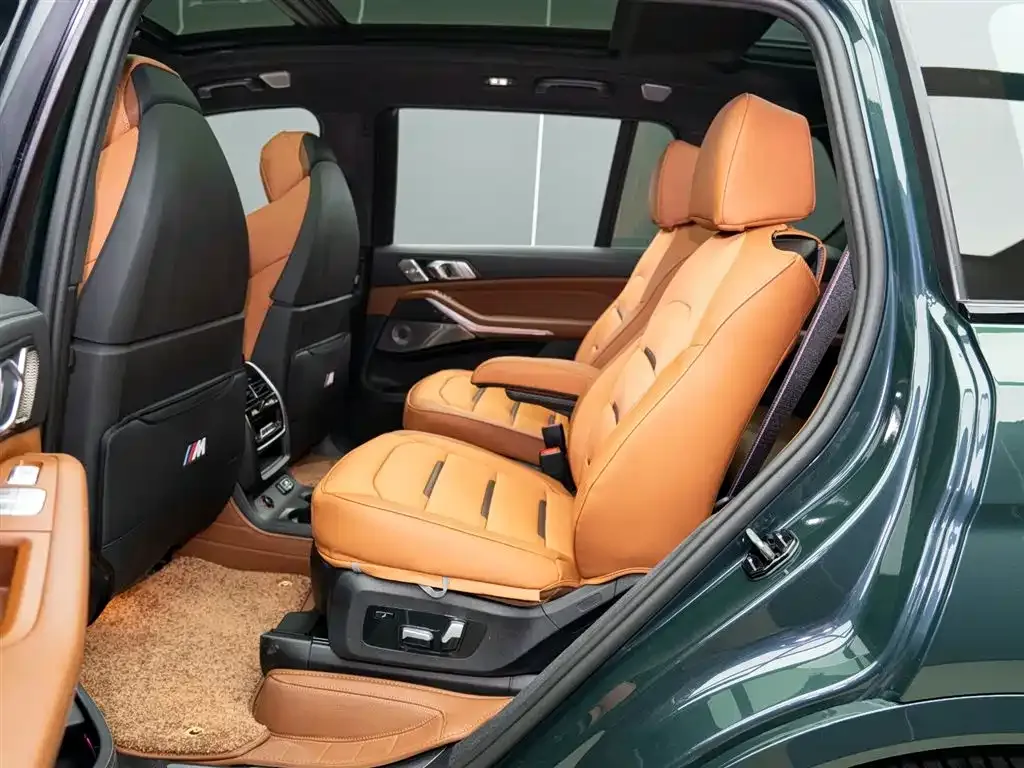 BMW X7 M60i 2025 из CN, фото 9
