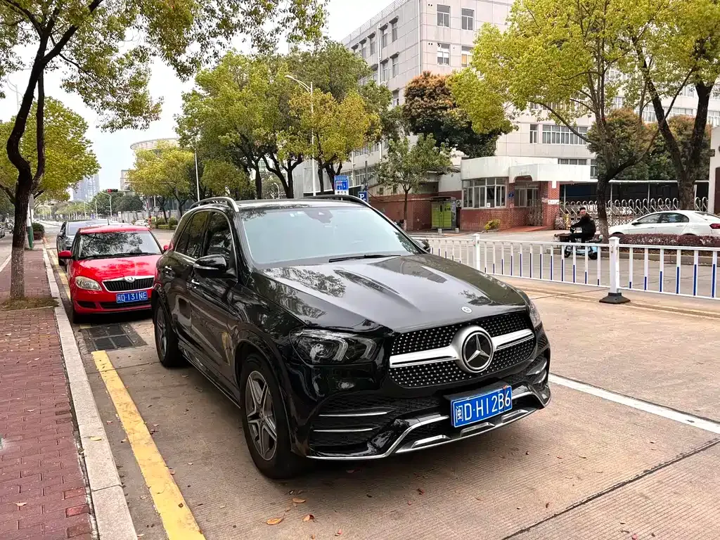 Mercedes-Benz GLE — фото 6