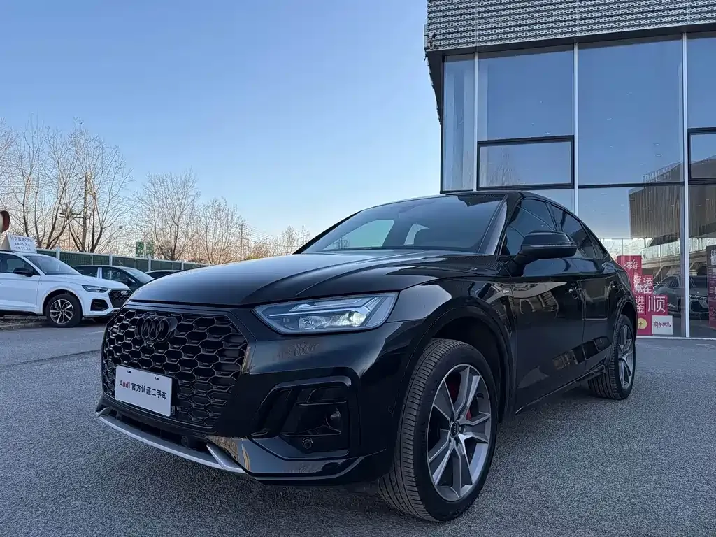 Audi Q5L Sportback — фото 10