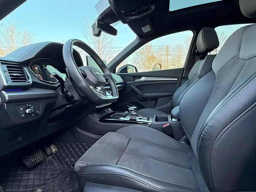 Audi Q5L Sportback — фото 9