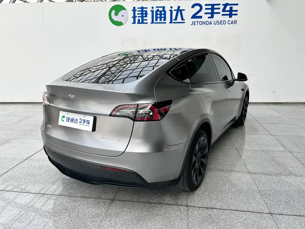 Tesla Model Y — фото 6
