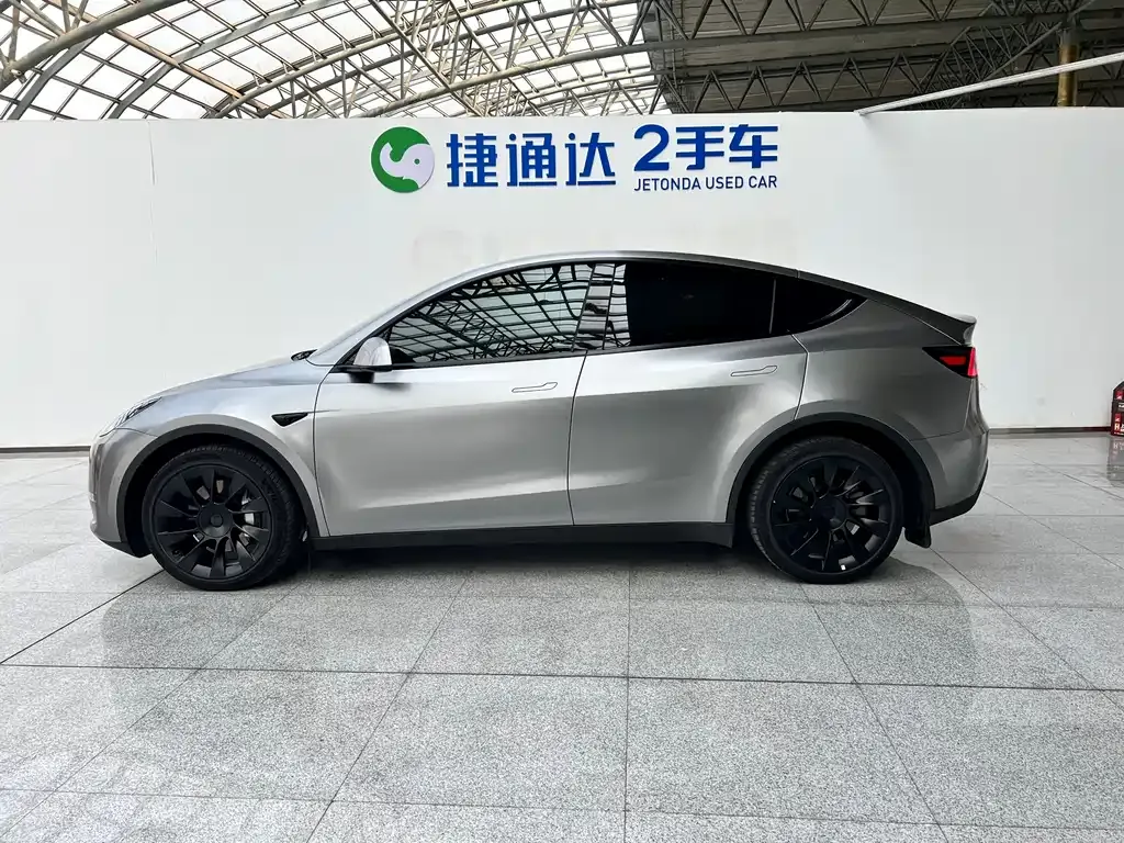 Tesla Model Y — фото 4