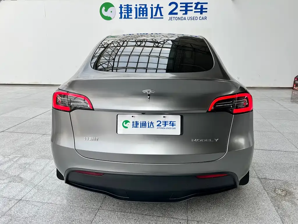 Tesla Model Y — фото 2