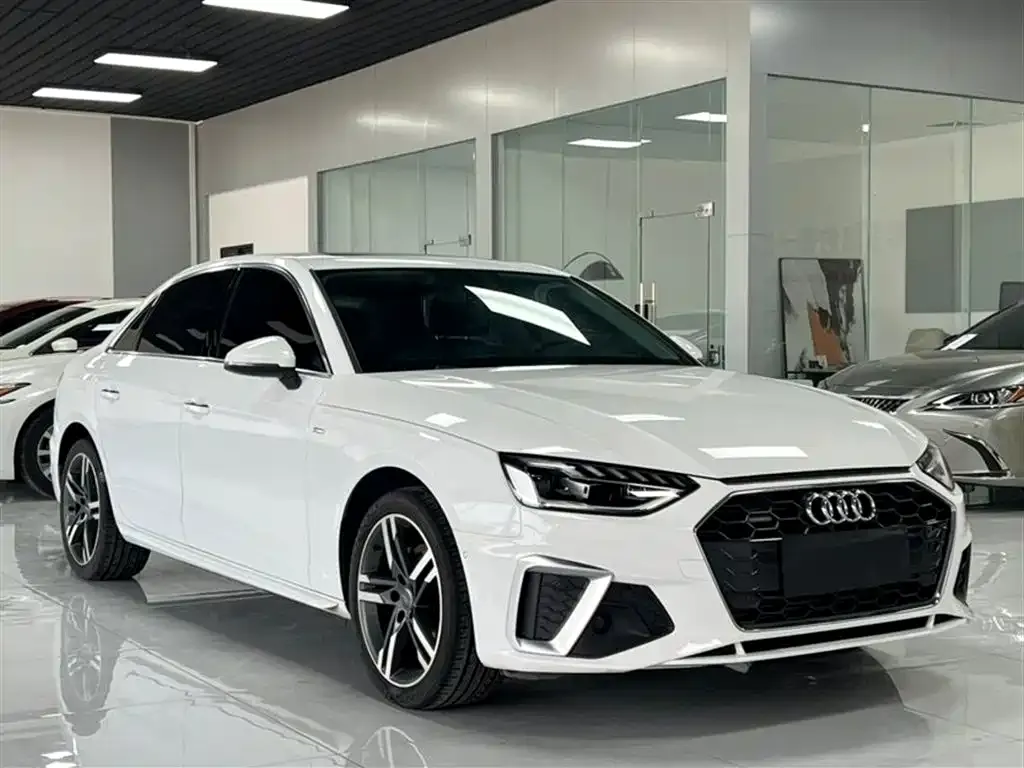Audi A4L — фото 5