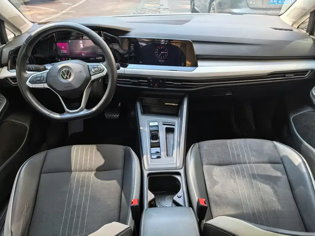 Volkswagen Golf 2021 из CN, фото 8