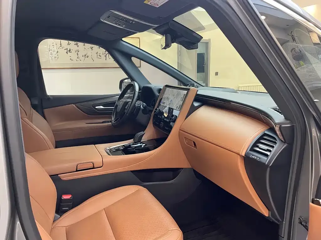 Toyota Vellfire — фото 9