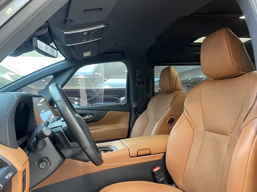 Toyota Vellfire — фото 8