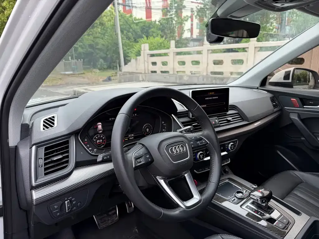 Audi Q5L 2021 из CN, фото 4