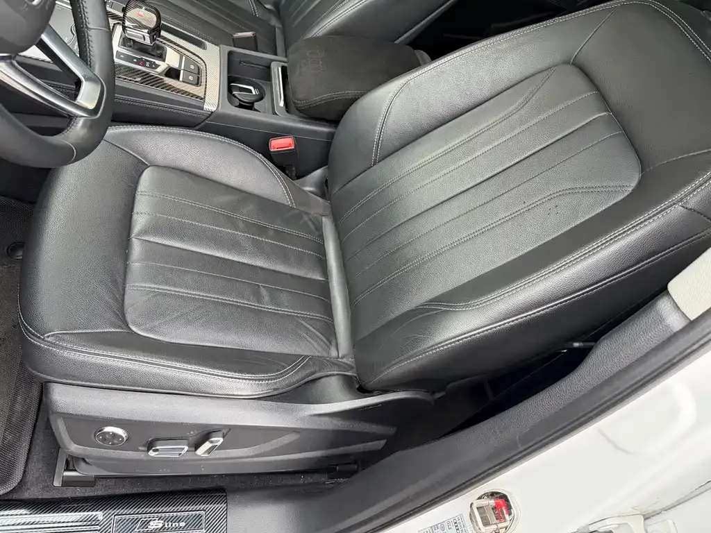 Audi Q5L 2021 из CN, фото 6