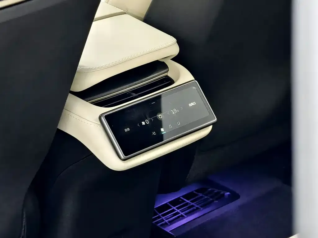 NIO EC6 — фото 2