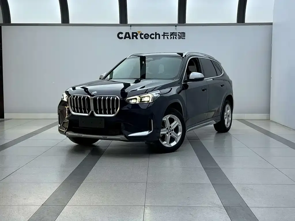 BMW X1 — фото 1