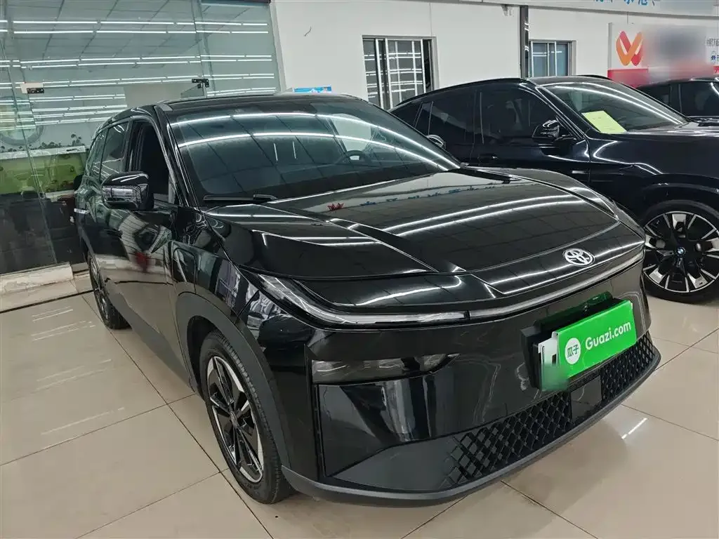 Toyota Platinum 3X 2025 из CN, фото 4