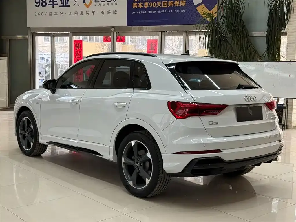 Audi Q3 — фото 10