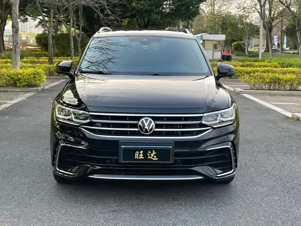 Volkswagen Tiguan L — фото 2