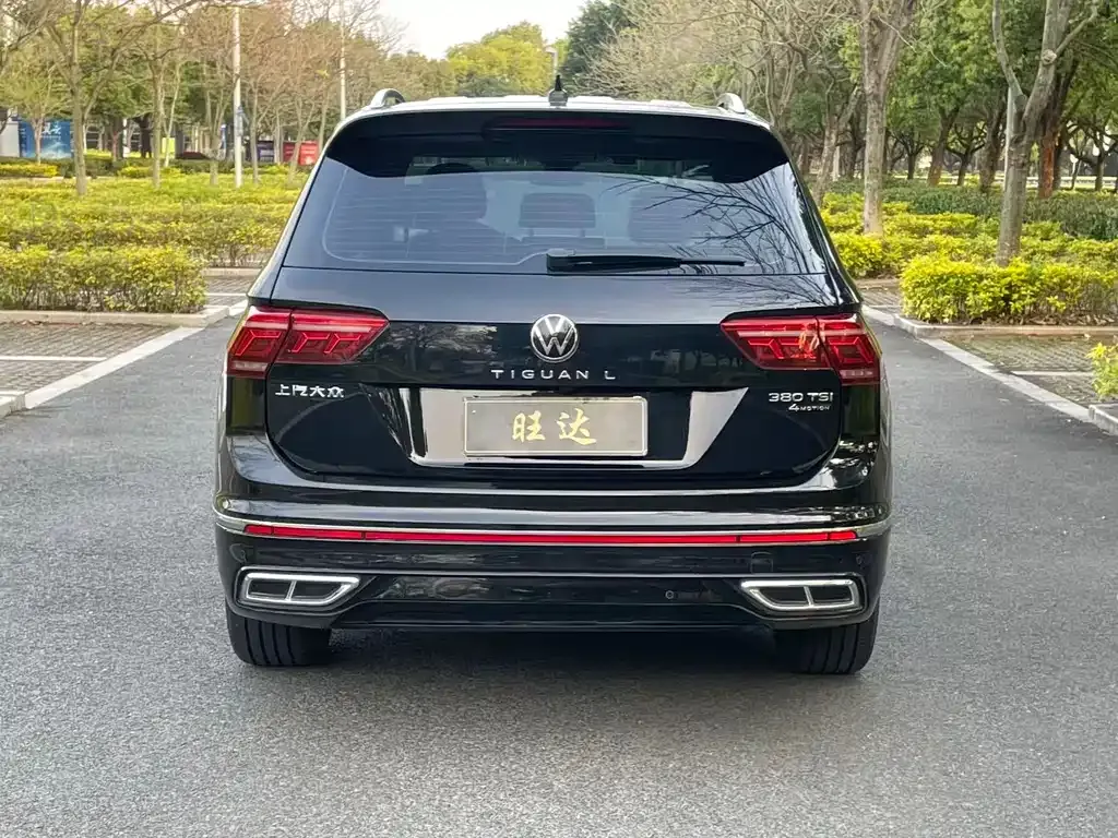 Volkswagen Tiguan L — фото 7