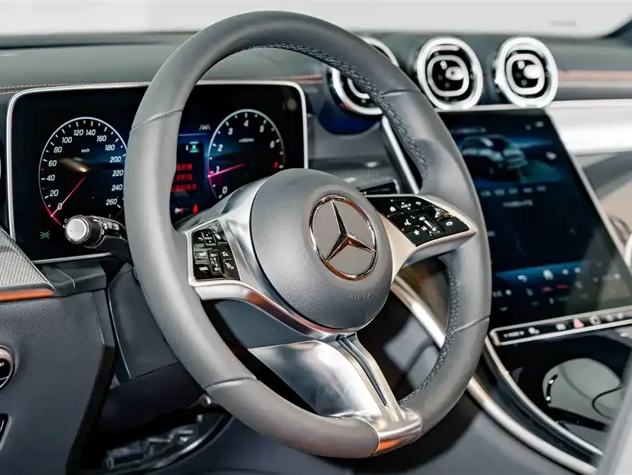 Mercedes-Benz GLC — фото 2