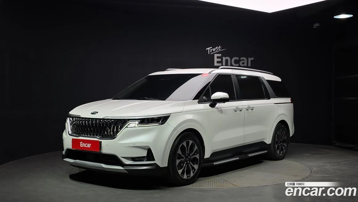 Kia Carnival — фото 1