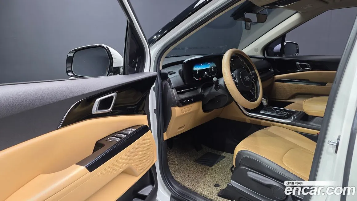 Kia Carnival — фото 10