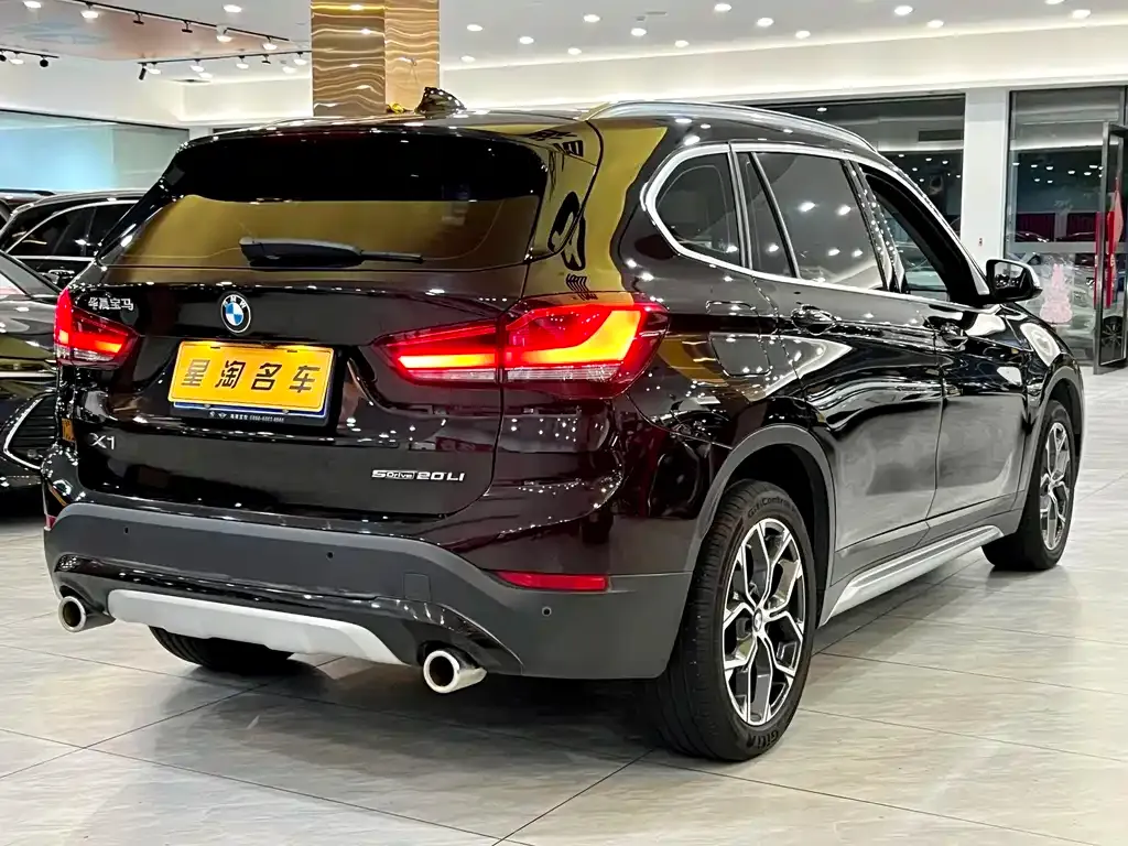 BMW X1 — фото 6