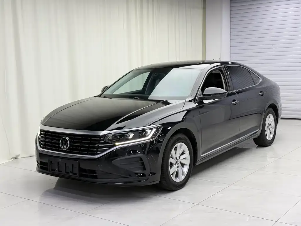 Volkswagen Passat — фото 1
