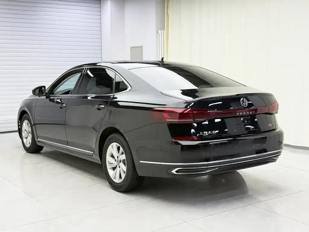 Volkswagen Passat — фото 5