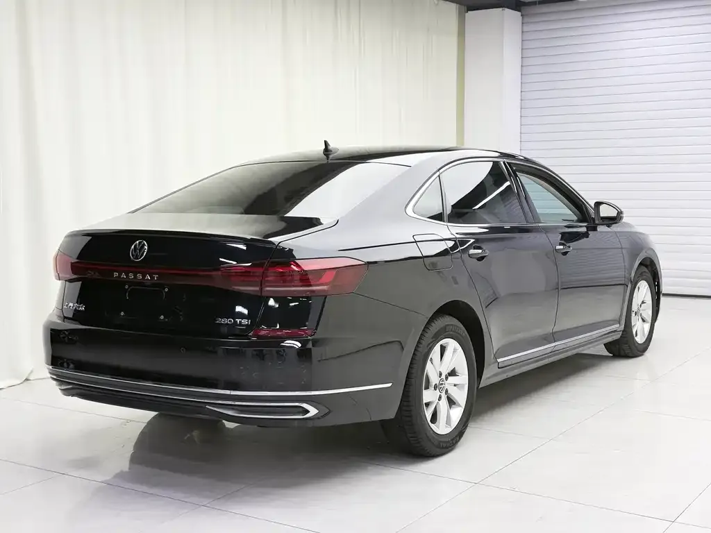 Volkswagen Passat — фото 6