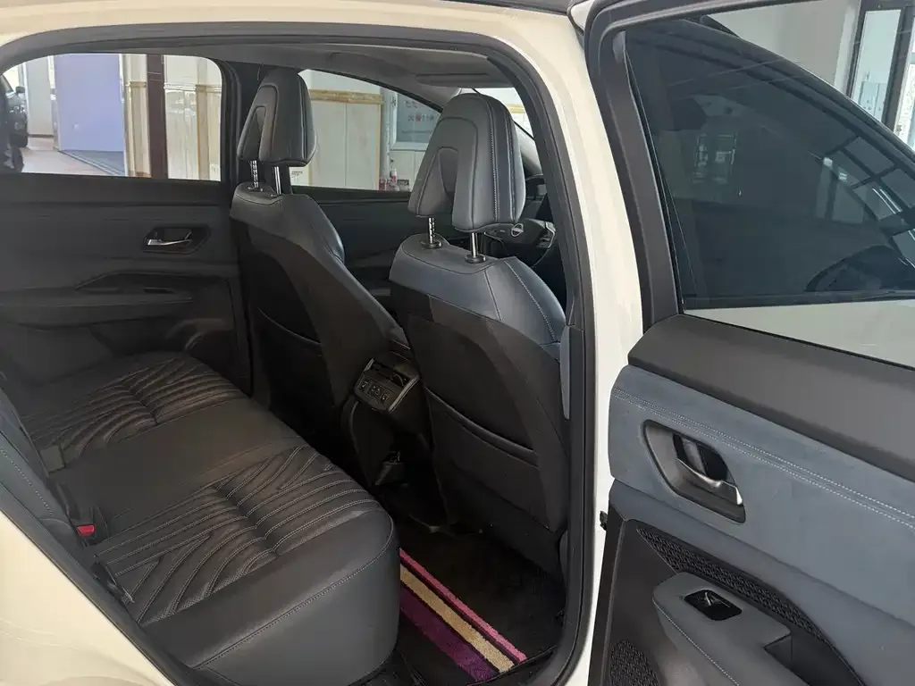 Nissan Ariya 2023 из CN, фото 3