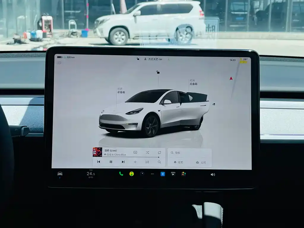 Tesla Model Y — фото 6