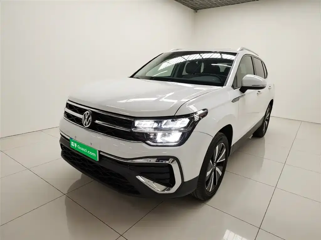 Volkswagen Tharu — фото 3