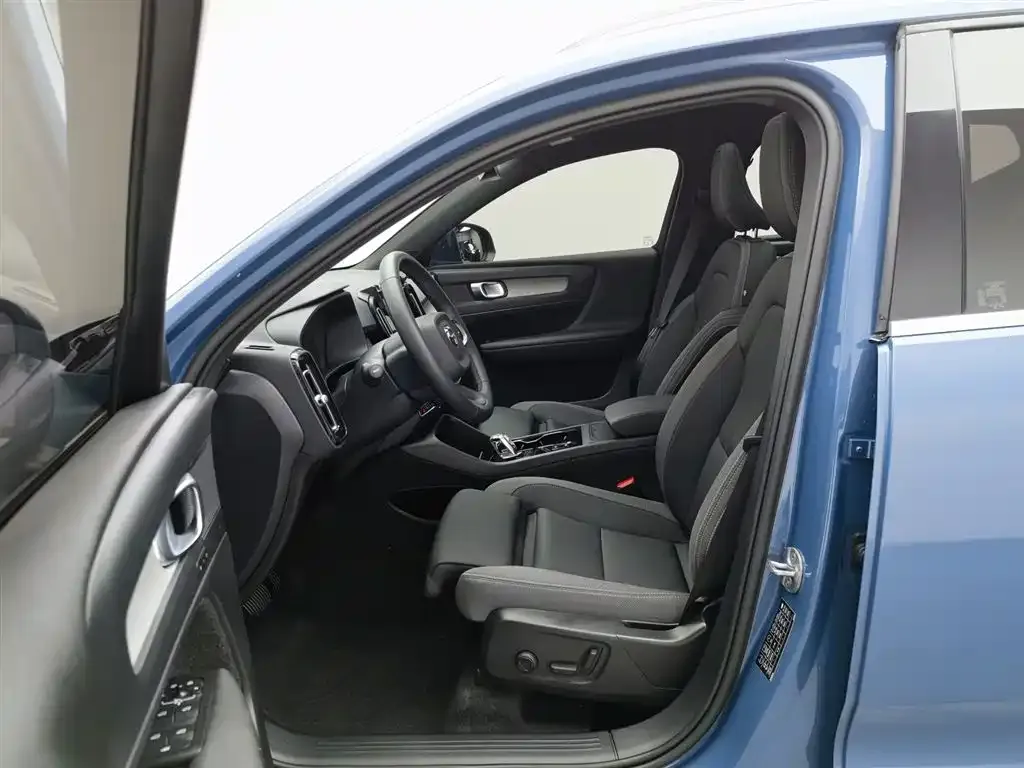 Volvo XC40 2022 из CN, фото 5
