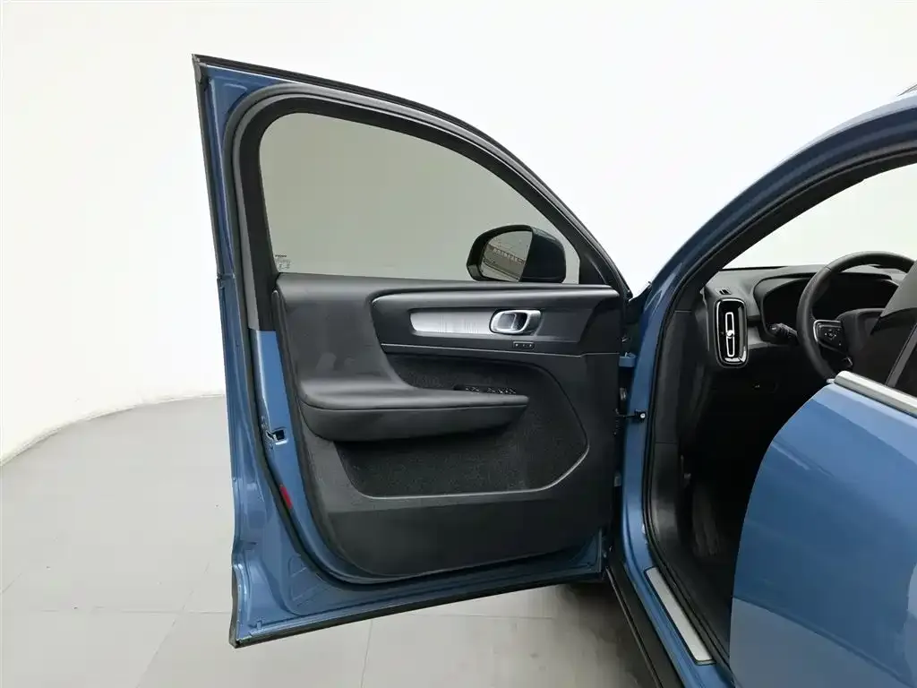 Volvo XC40 2022 из CN, фото 3