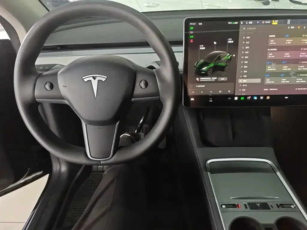 Tesla Model Y — фото 4