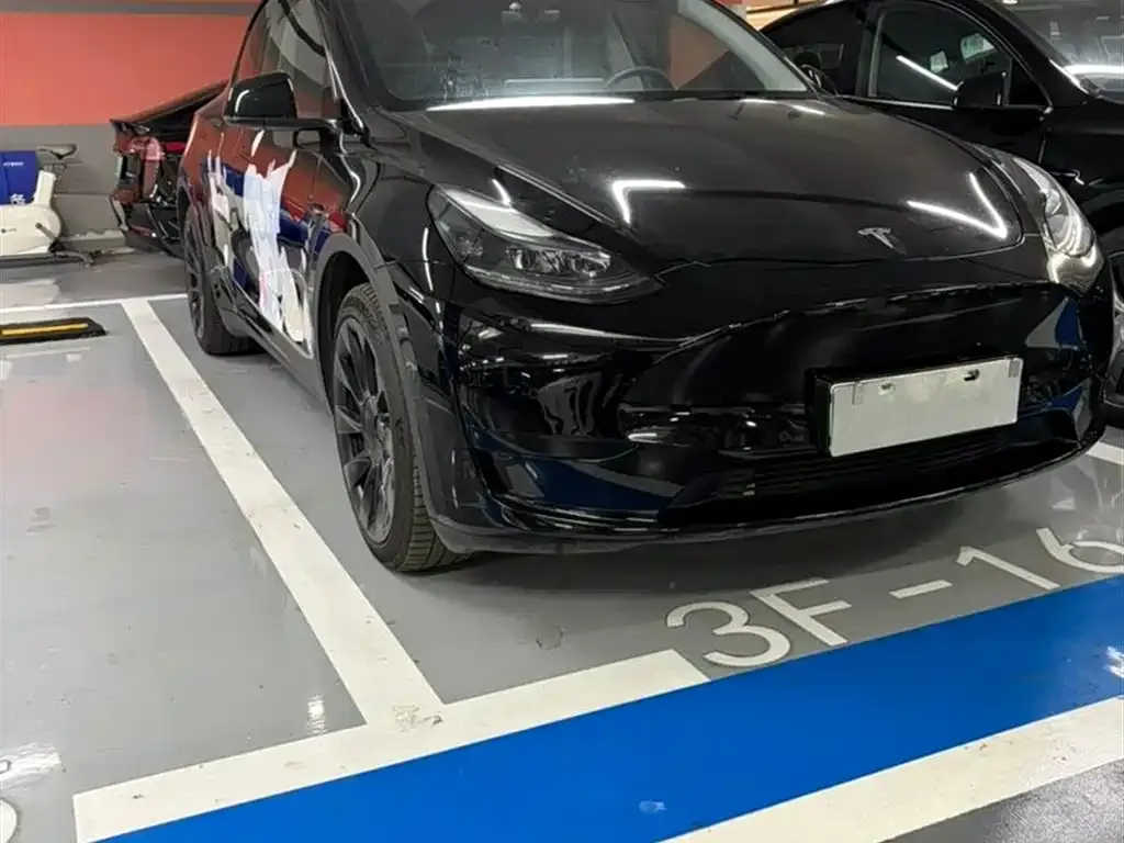 Tesla Model Y — фото 7