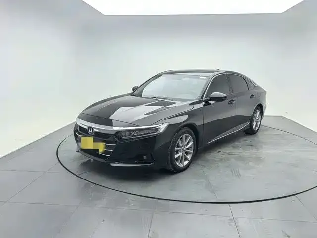Honda Accord — фото 1