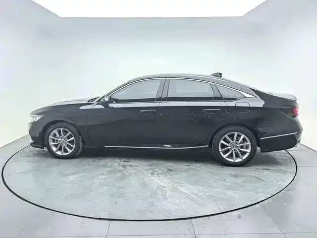 Honda Accord — фото 9