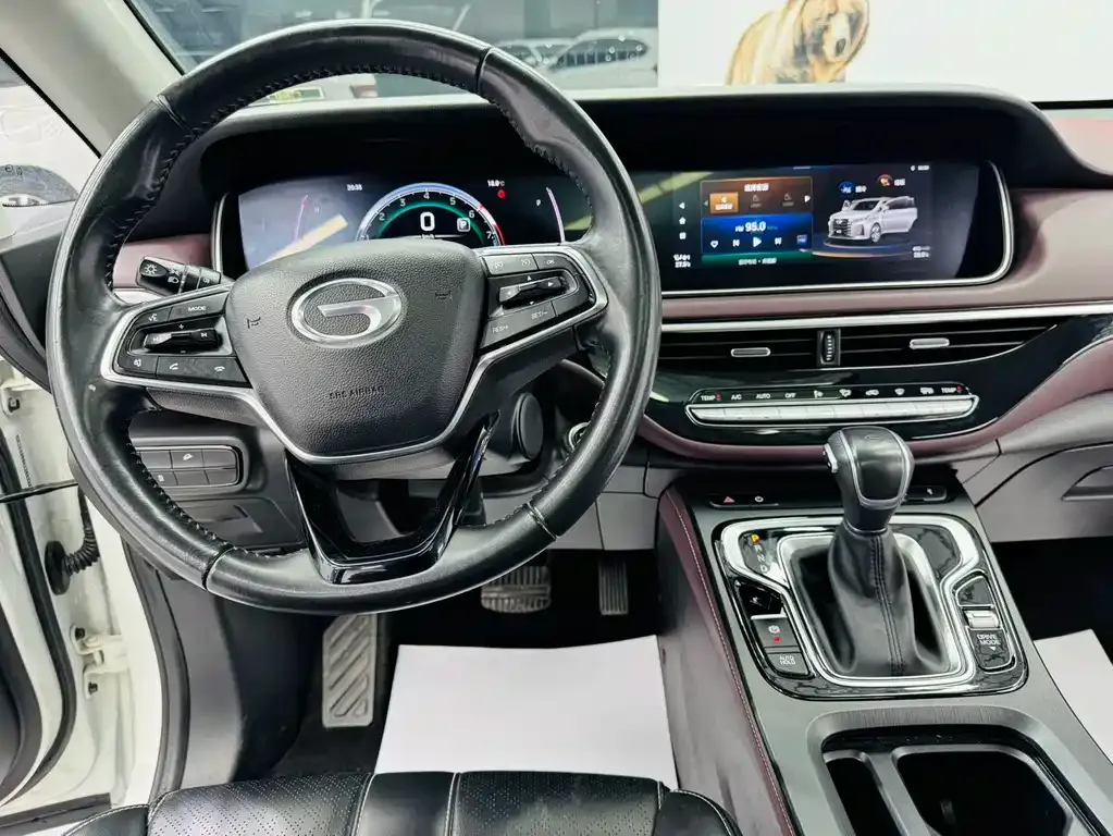 GAC Motor Trumpchi M6 — фото 7