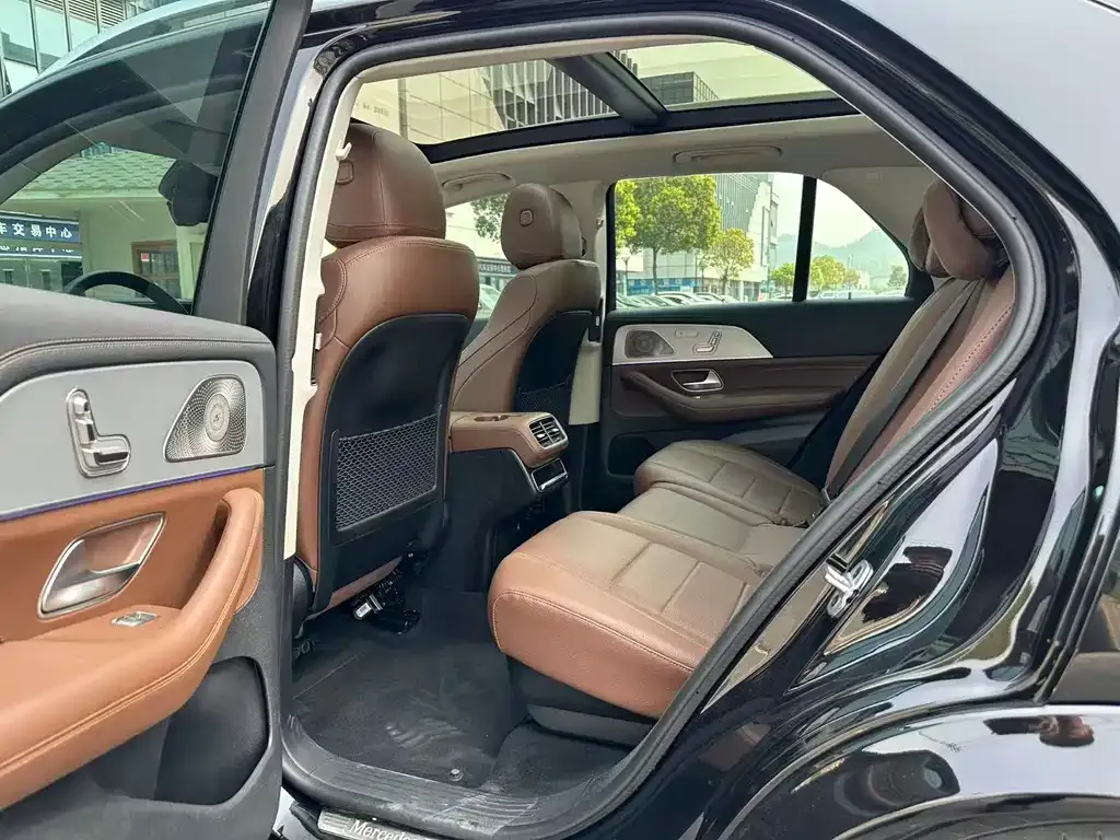 Mercedes-Benz GLE — фото 5