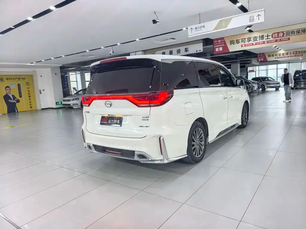 GAC Motor Trumpchi M8 — фото 3
