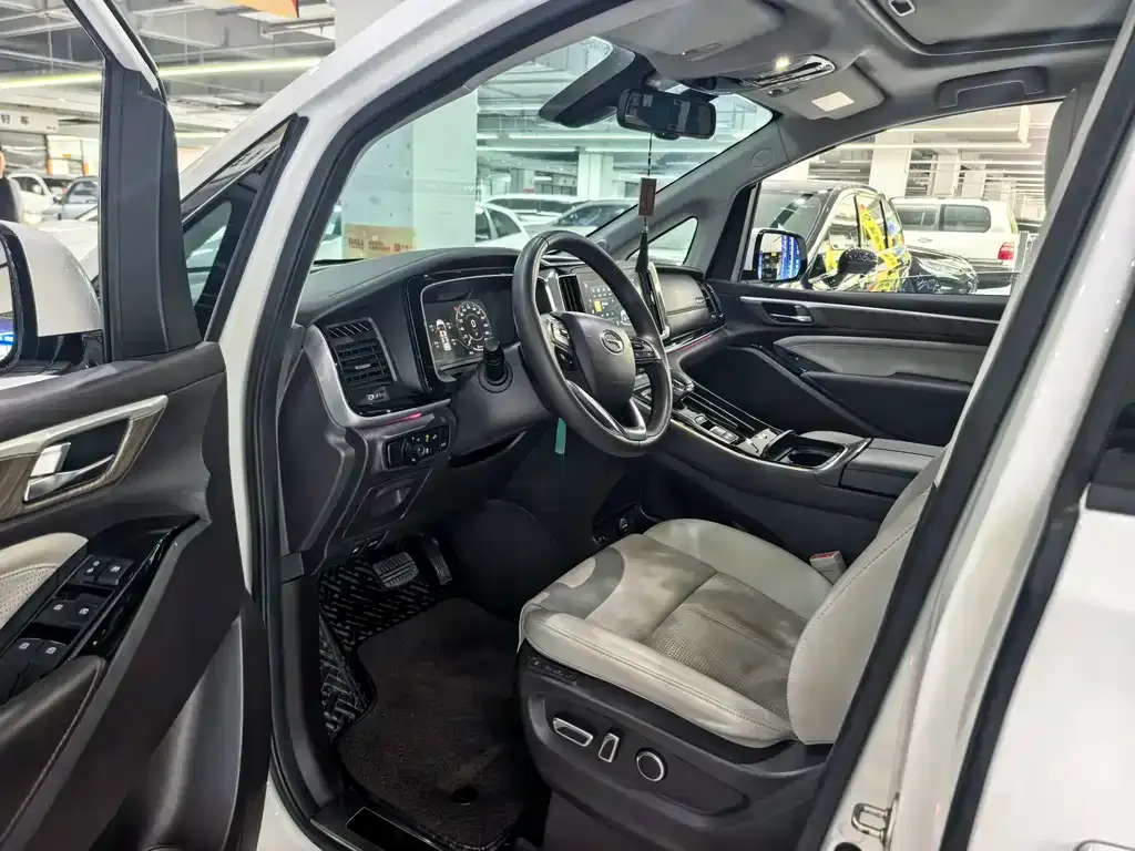 GAC Motor Trumpchi M8 — фото 10