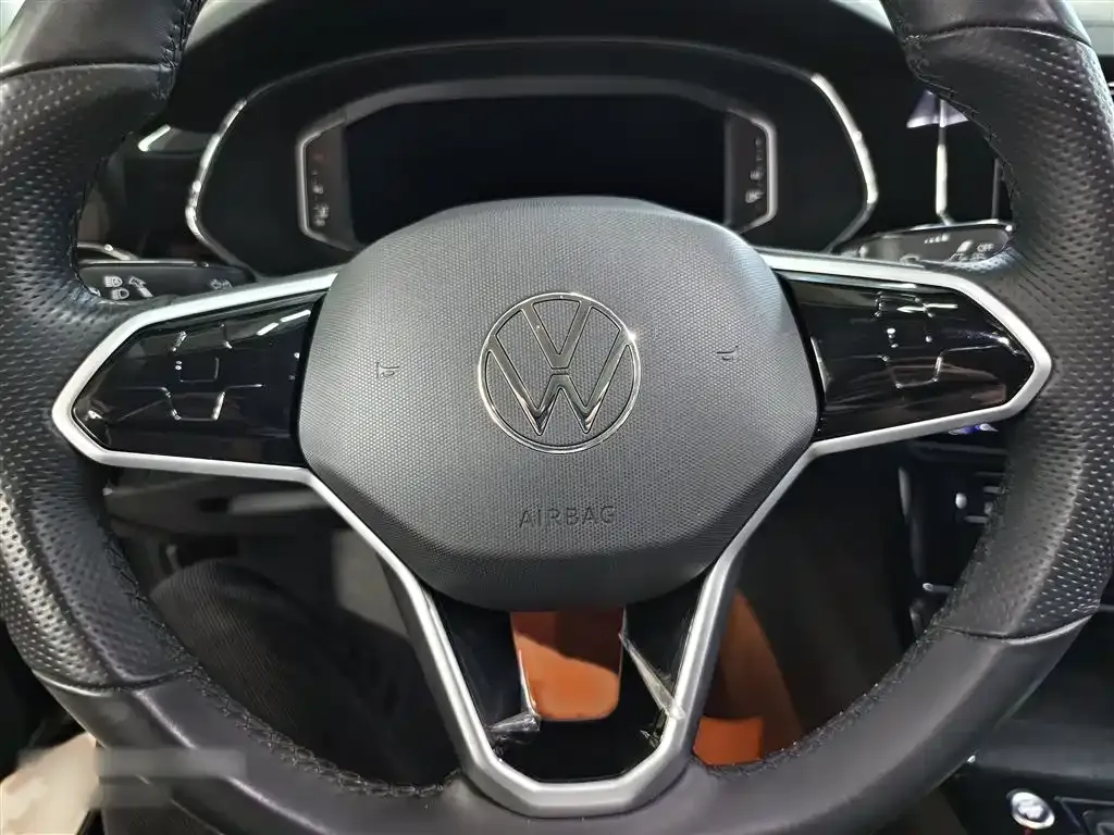Volkswagen Passat — фото 6